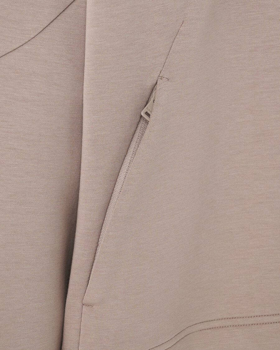 roam halv zip